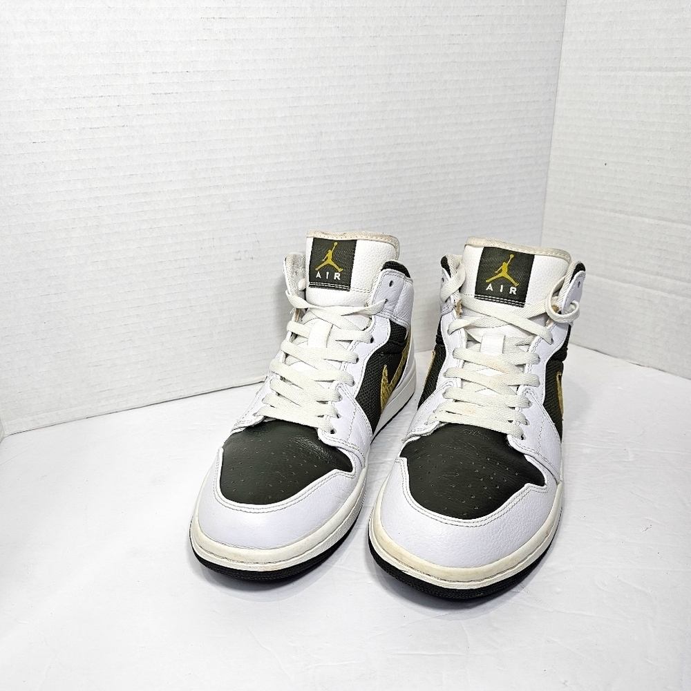 Jordan White and Black Sneakers with Gold Accents - Picture 6 of 13